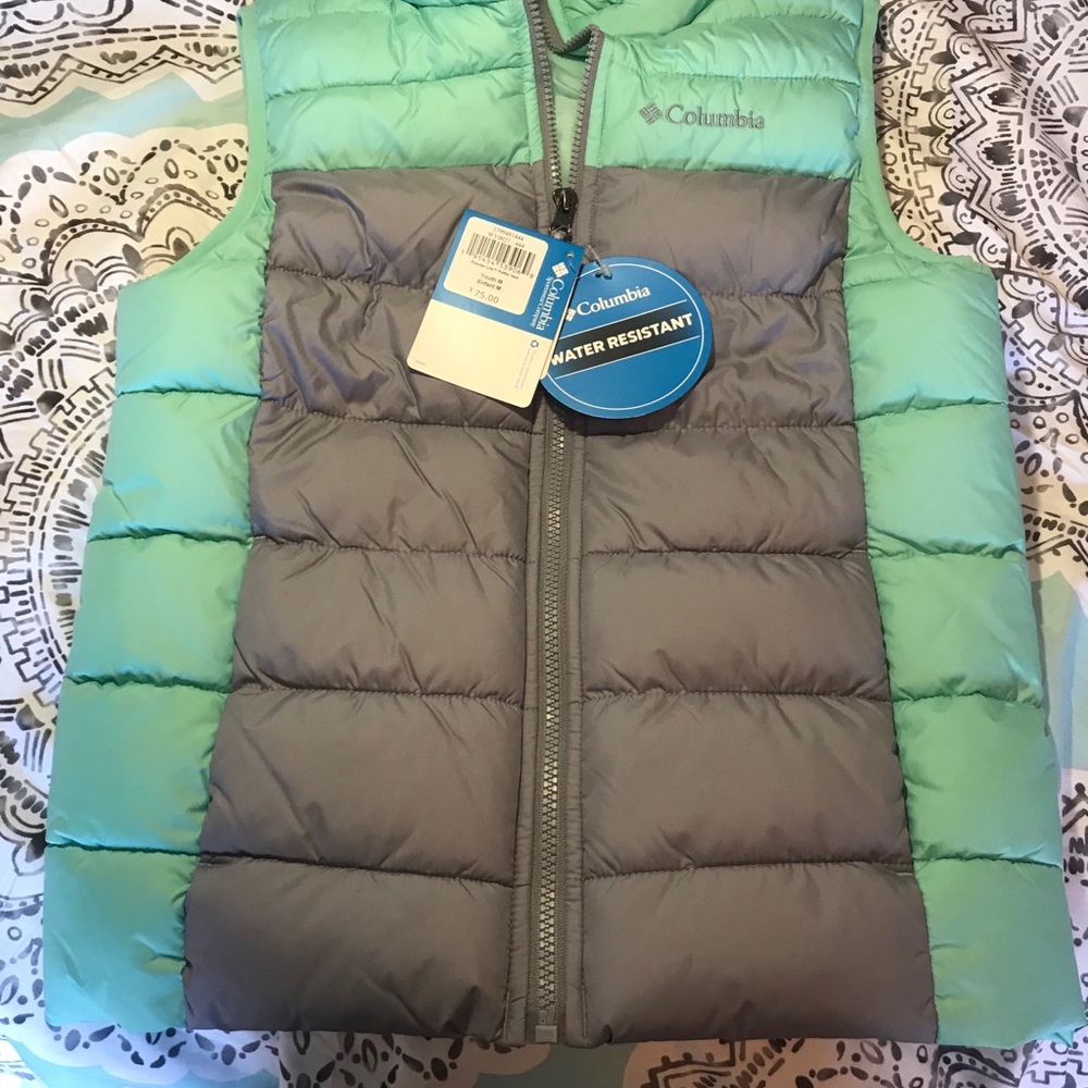 Columbia youth medium puffy jacket/vest